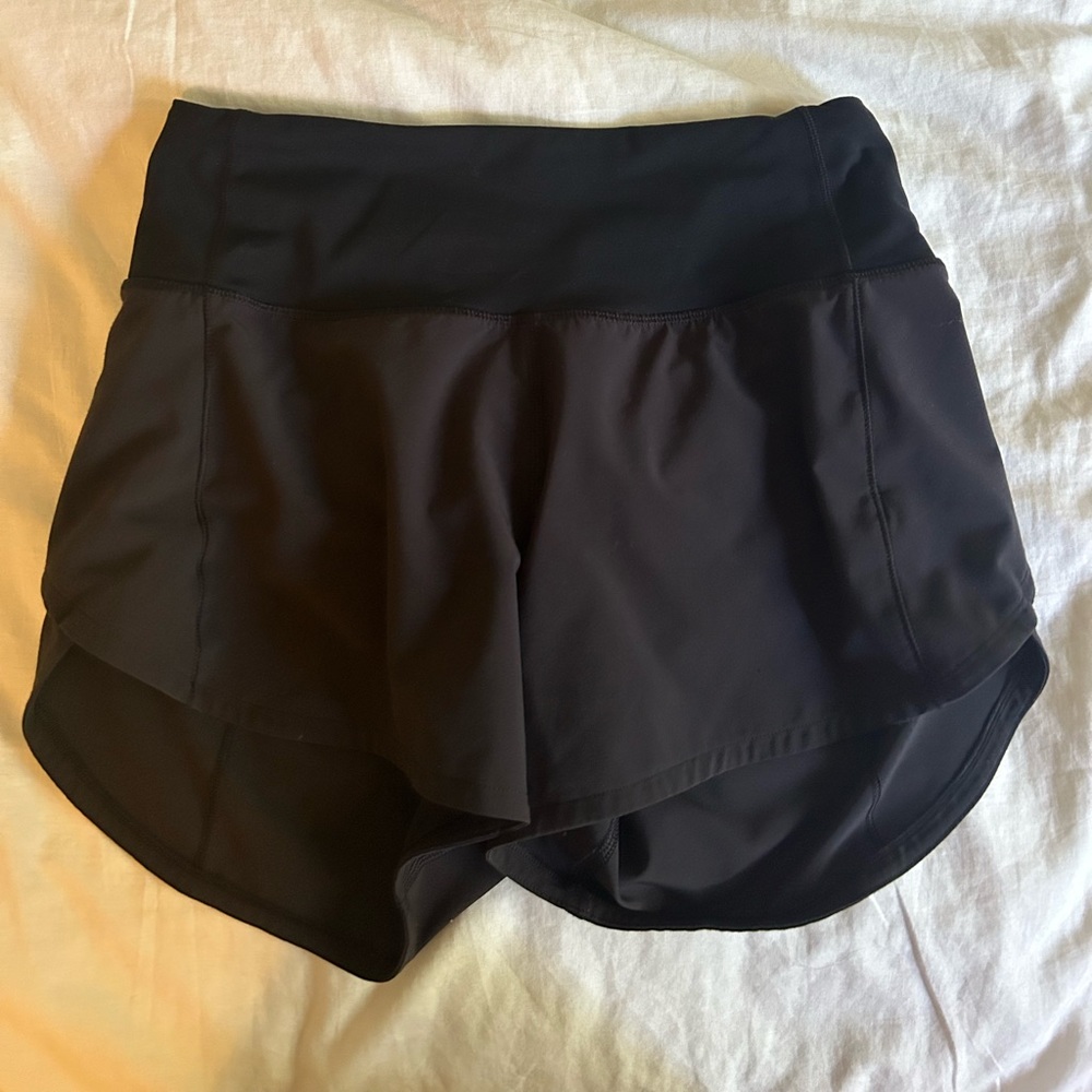 Black Lululemon Speed Ups 4” high rise size 2